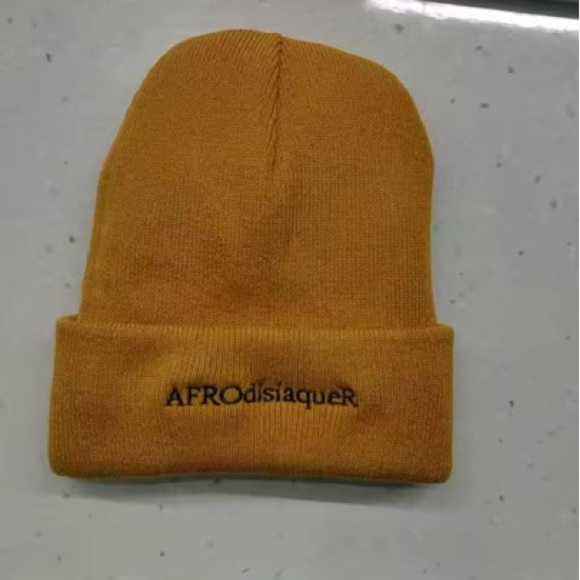 Satin-lined BEANIE - Picture 3 of 3